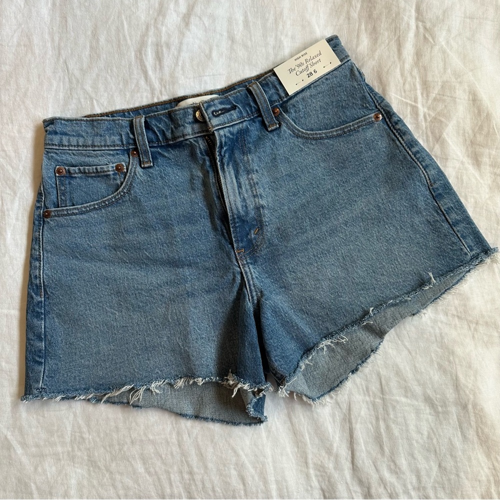 Abercrombie & Fitch | The ‘90s Relaxed Cutoff Short
